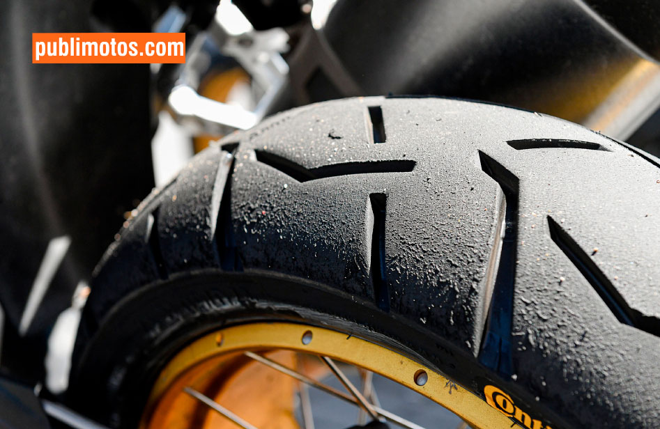 alargar la vida del neumático de moto